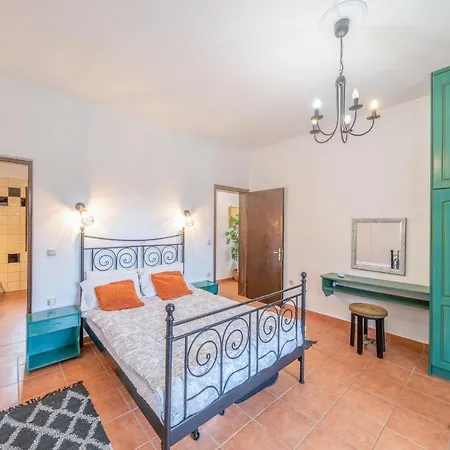 Villa Camross *